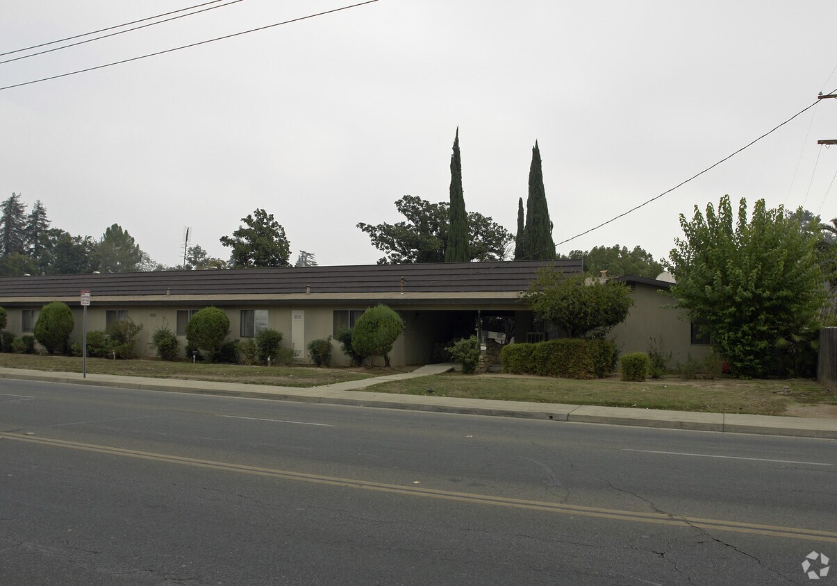 Building Photo - 3728-3760 N Palm Ave