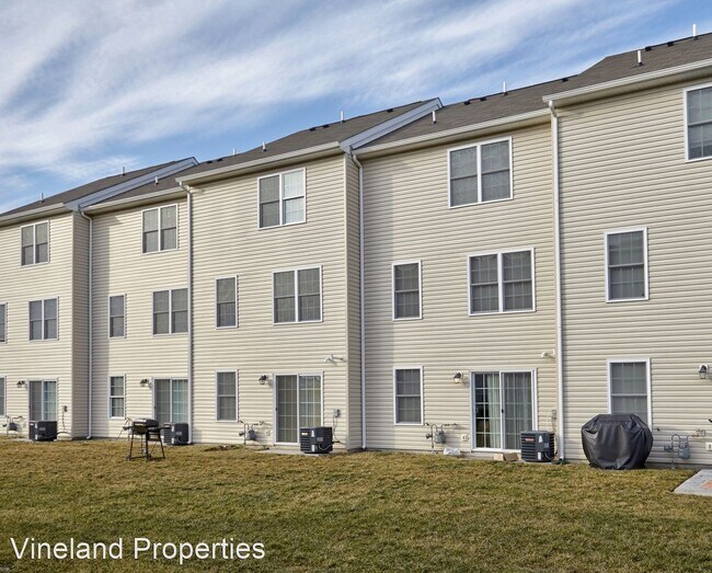 2102 E Oak Rd, Vineland, NJ 08361 House for Rent in Vineland, NJ