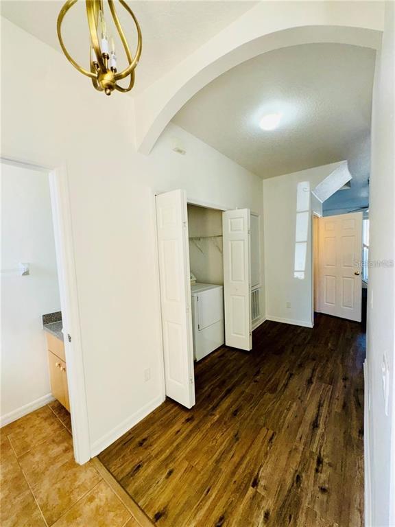 Building Photo - 1106 S Beach Cir