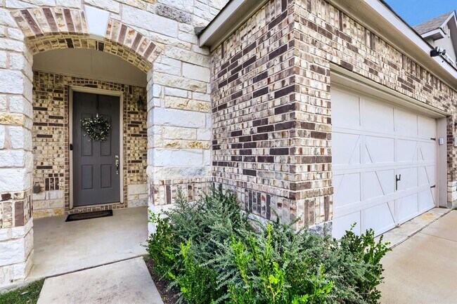 Foto del edificio - 6504 Albany Sleigh Dr