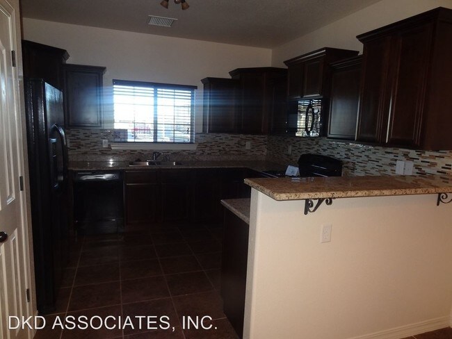 Building Photo - 3 br, 2 bath House - 5509 JIM CASTANEDA