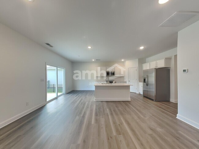 Foto del edificio - 3522 Jefferson Cor Ln
