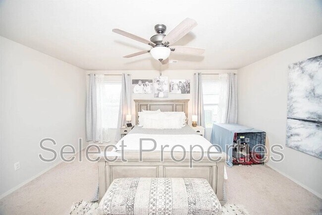 Foto del edificio - 2400 Windy Ln