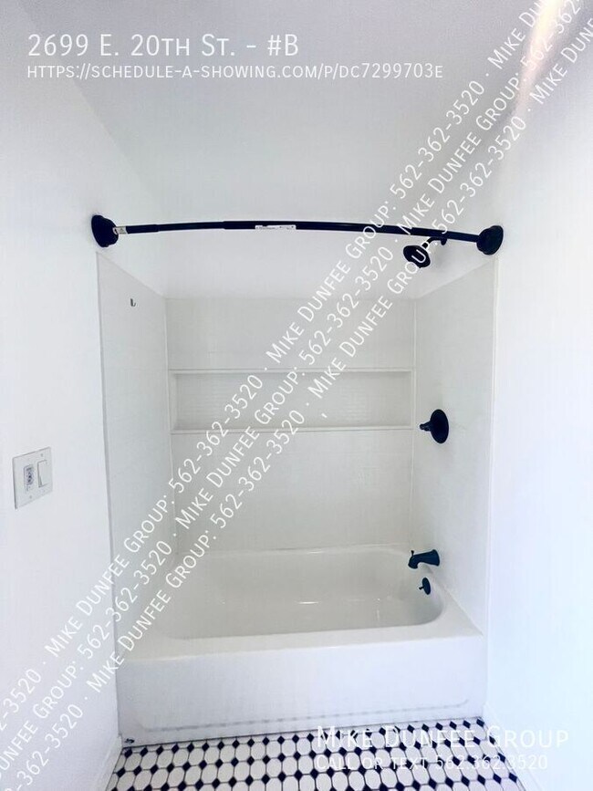 Foto del edificio - 2699 E 20th St