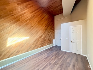 Building Photo - 301 W Mangrum Dr