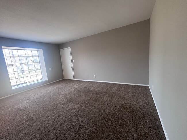 Building Photo - 1 Bed / 1 Bath at Willow Creek Condos – 68th & Yale $975/month | $975 Security Deposit