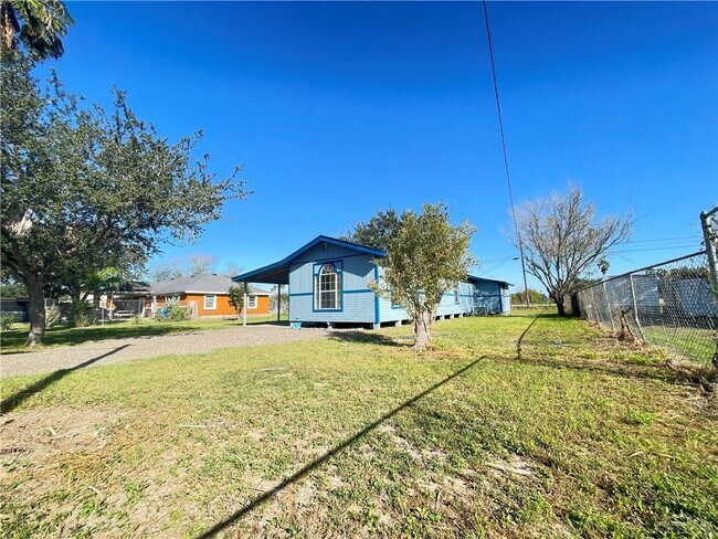 Foto del edificio - 422 Morning Glory Ln
