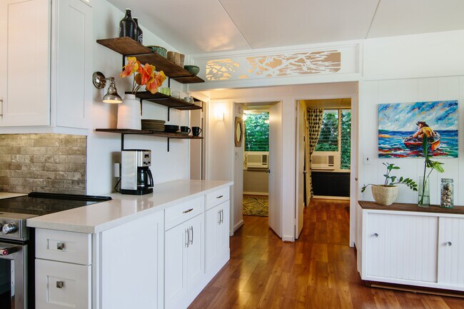 Building Photo - 3810 Leahi Ave