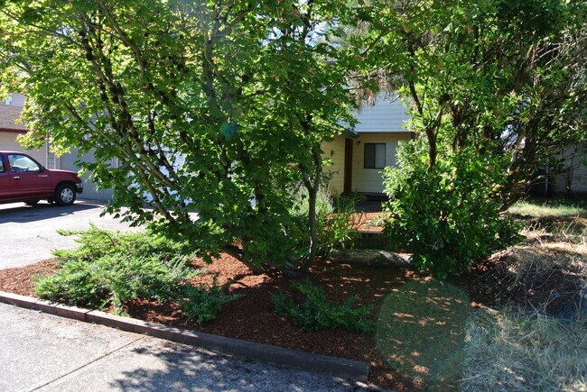 Foto del edificio - Roomy 2 bedroom 1.5 bathrooms