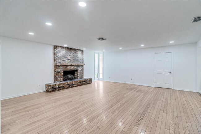 Building Photo - 1022 Herndon St