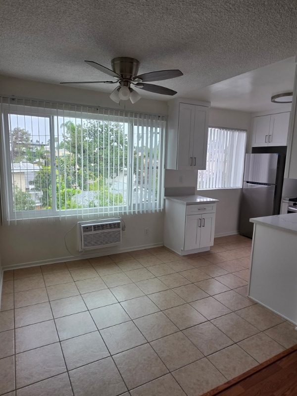 Building Photo - 5430 Corteen Pl