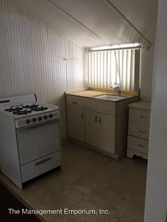 Foto del edificio - 128 N Cedar St