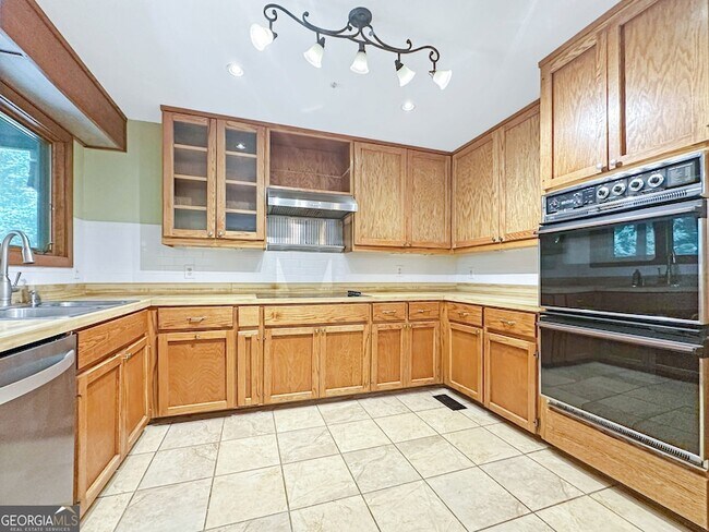 Foto del edificio - 10200 Rivertown Rd