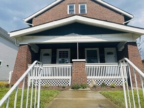 Building Photo - 918 Carpenter St