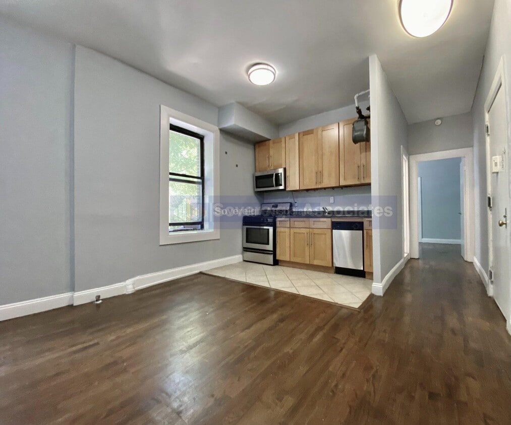 2 Pinehurst Ave Room for Rent in New York, NY