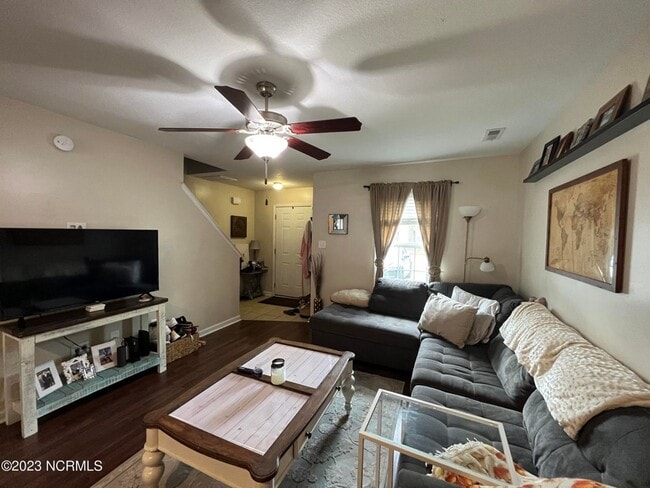 Building Photo - Welcome to Carolina Plantations!