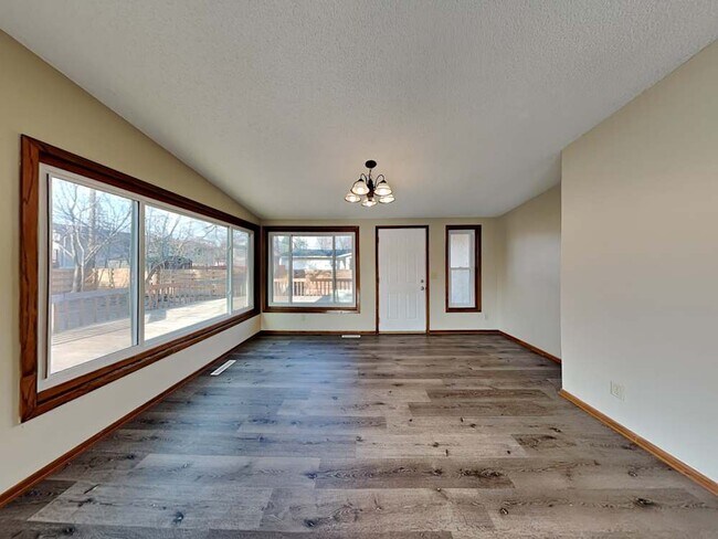Foto del edificio - 6116 81st Ave N