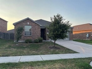 Building Photo - 1540 Park Trails Blvd