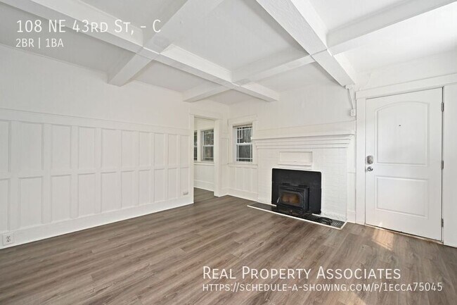 Foto del edificio - 108 NE 43rd St