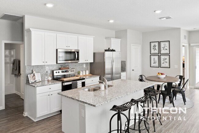 Building Photo - 14331 Palm Ridge