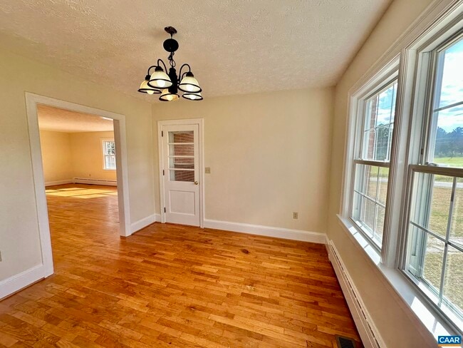 Foto del edificio - 68 Tanbark Dr