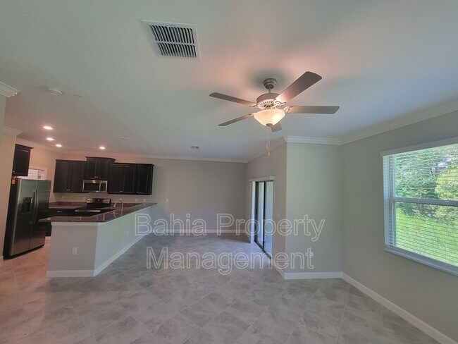 Building Photo - 1284 White Fox Run