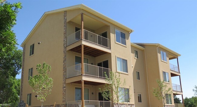 Building Photo - 10322 W Florida Ave