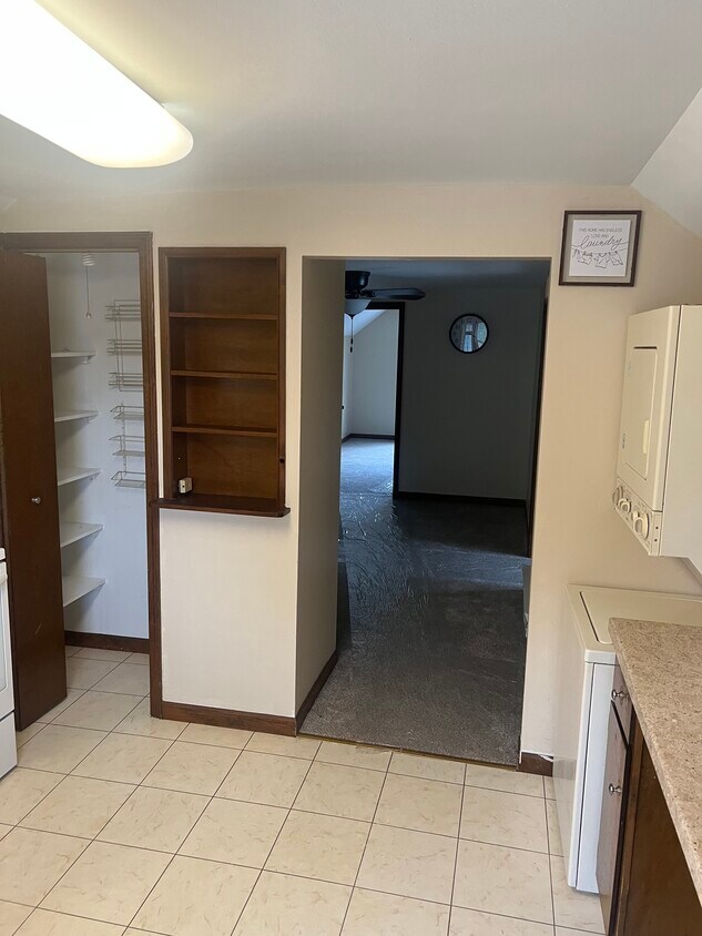 513 Linden St Unit Bungalow, Crete, IL 60417 Condo for Rent in Crete