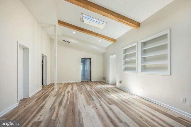 Foto del edificio - 208 Telegraph Rd