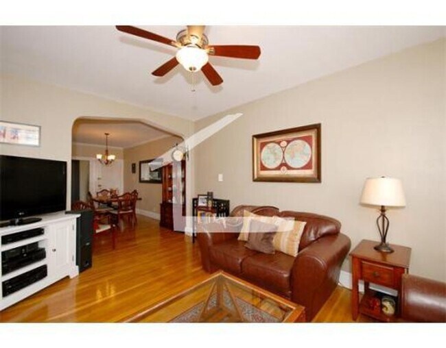 Building Photo - VERY NICE BRIGHTON TWO BED!!!