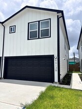 Building Photo - 9913 Porto Rico Rd