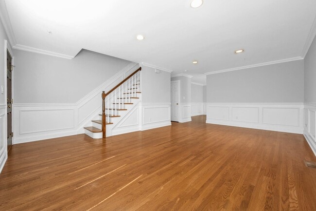Building Photo - 67 Ellsworth Ave
