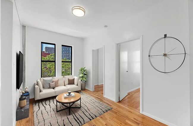 Building Photo - 122 Norfolk St