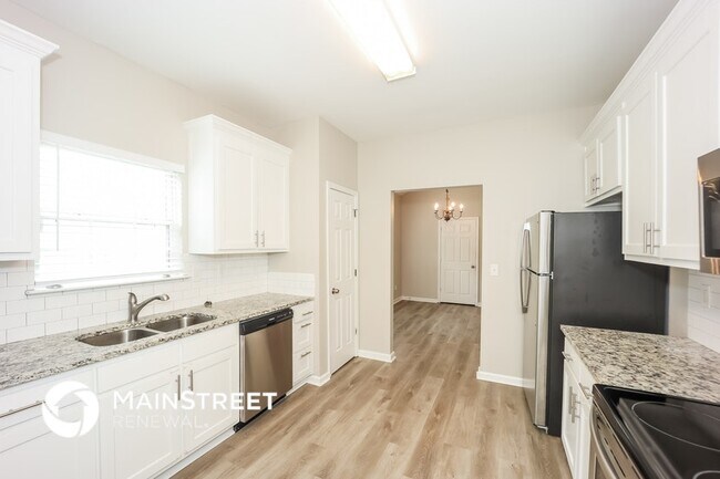 Building Photo - 5517 Jerome Rd