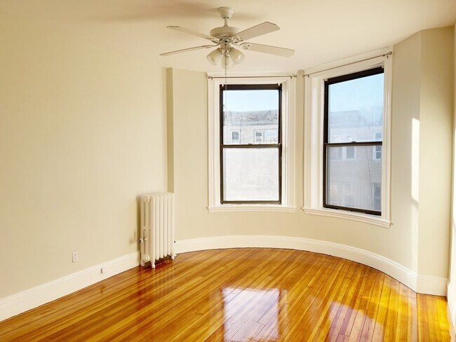 Building Photo - 40 Orkney Rd