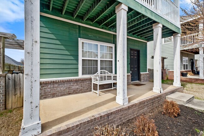 Building Photo - Updated 3 Bed | 2.5 Bath Home with Balcony...