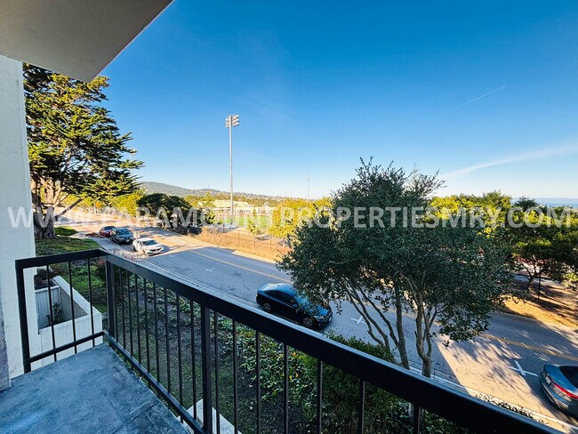 Foto del edificio - 500 Glenwood Cir