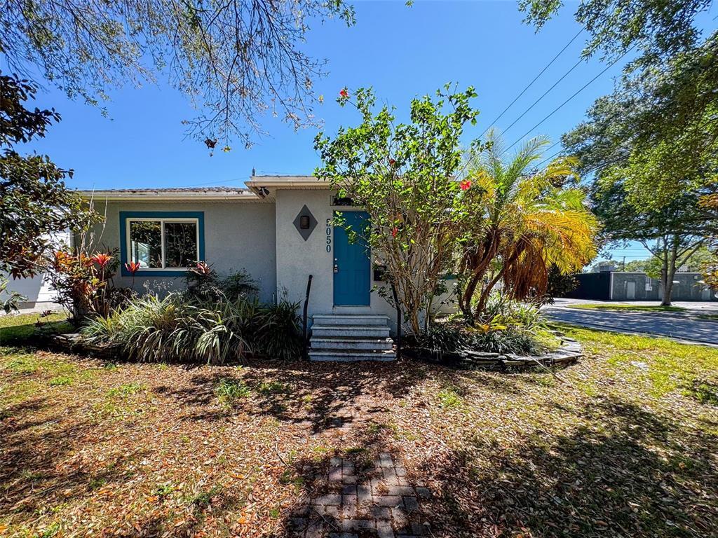 Primary Photo - 5050 1st Ave N