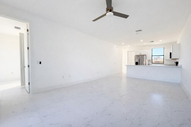 Foto del edificio - 1125-1127 Homer Ave S