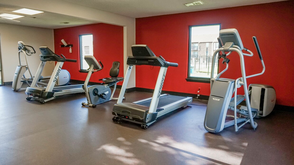Brickstone At Woodlawn Apartments Wichita Ks 24 Hr Fitness Center Brickstone At Woodlawn Apartments