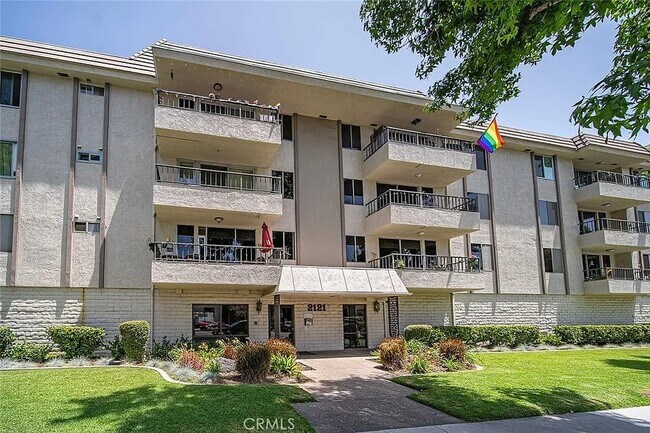 Foto del edificio - 2121 E 1st St