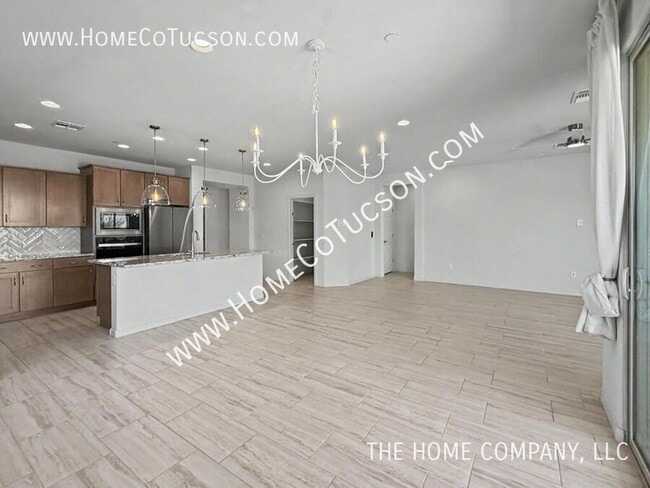Building Photo - 13293 N Sanidine Dr