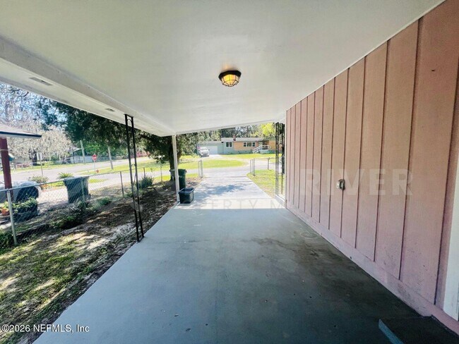 Building Photo - 1602 Forbes St
