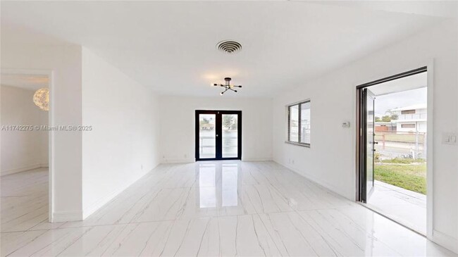 Foto del edificio - 2 bedroom in Hallandale FL 33004
