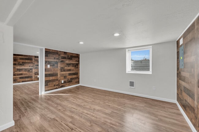 Building Photo - 202 S Middleton Rd