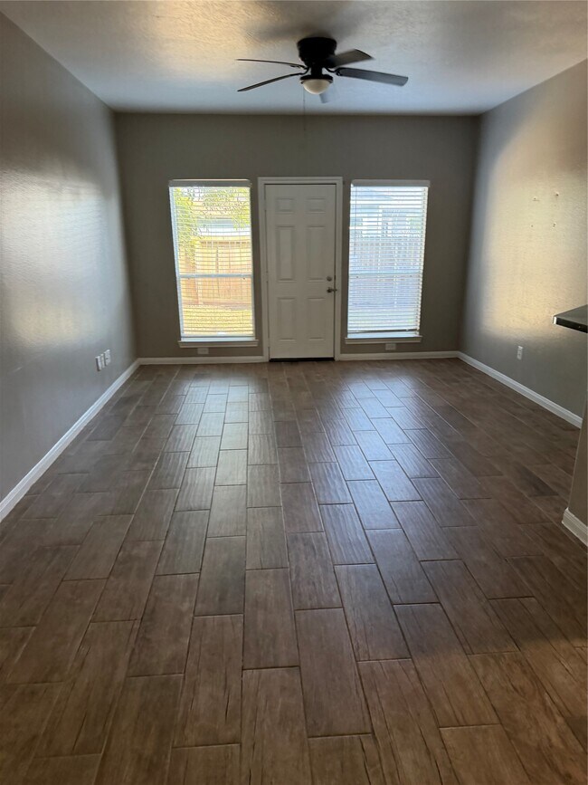 Foto del edificio - 3922 Davenport St