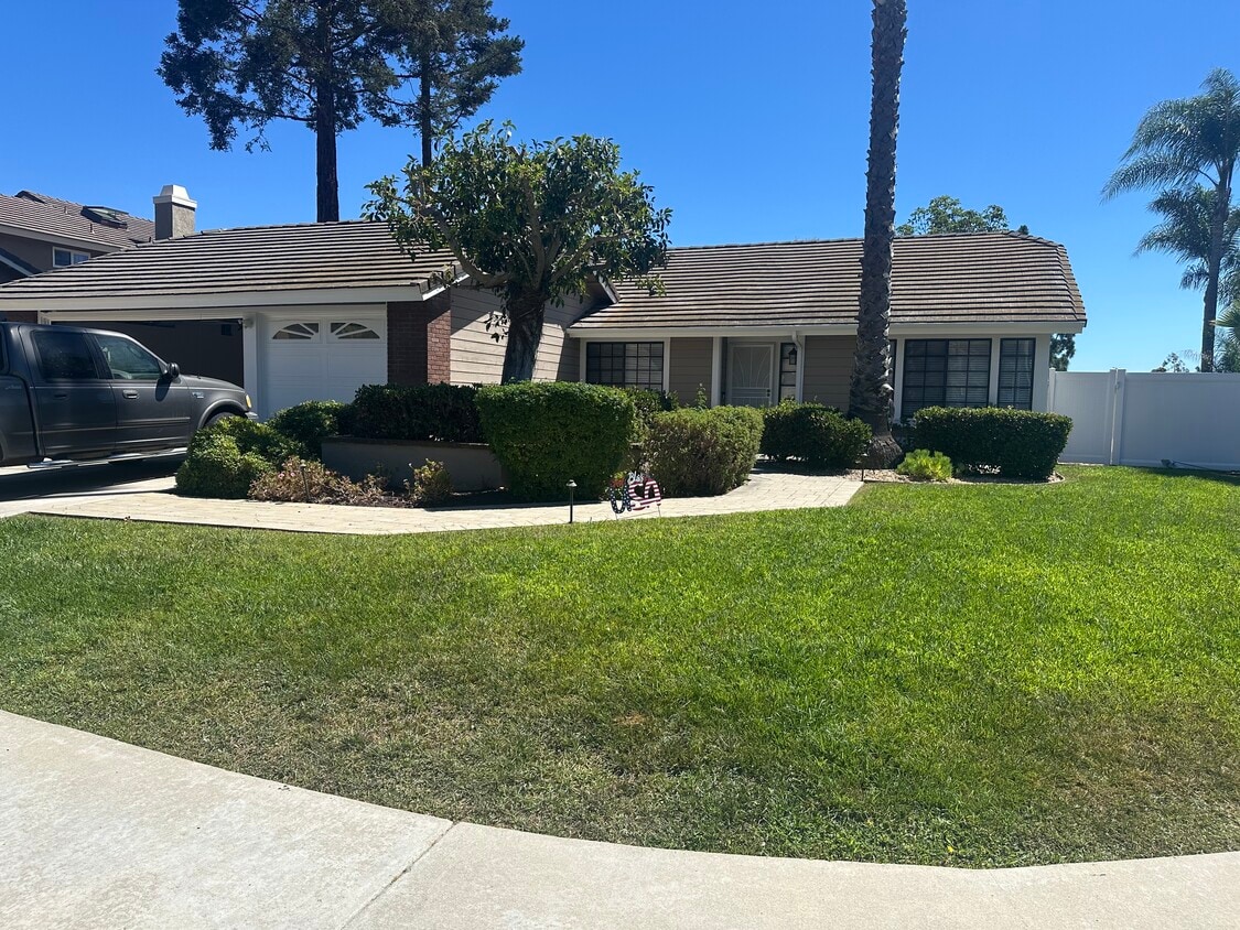Foto principal - 11715 Timberlake Dr