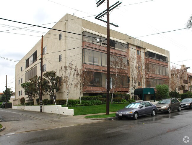 Building Photo - 5221 Bellingham Ave