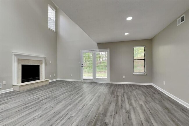 Building Photo - 548 Julius Dr