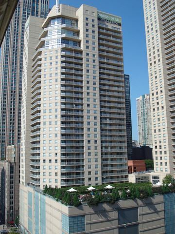 Building Photo - 545 N Dearborn St